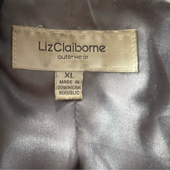 Liz Claiborne wool coat on black - Picture 3 of 10